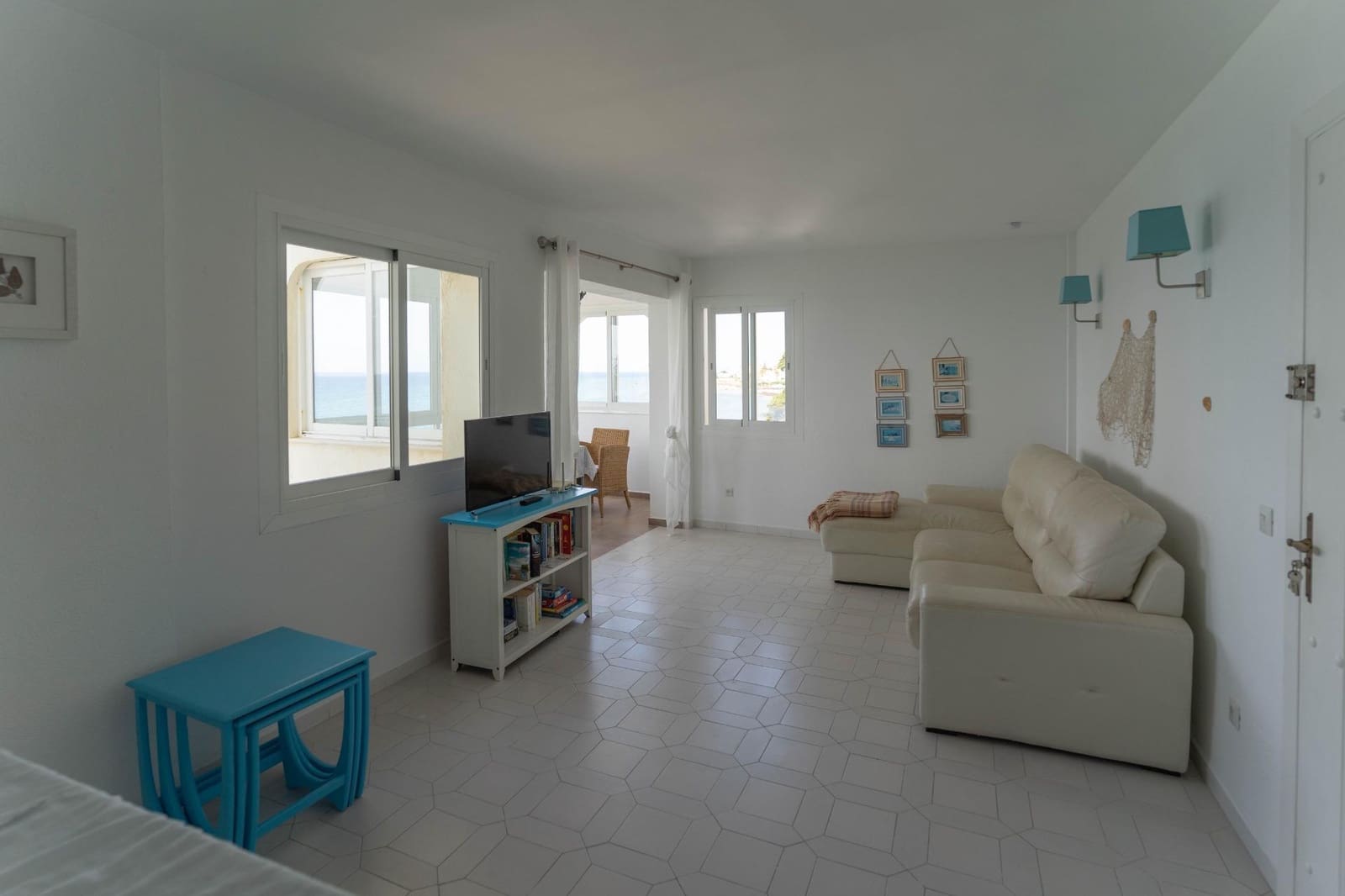 3 bedroom Flat for rent in Miraflores with pool - € 1,900 (Ref: 9945724)