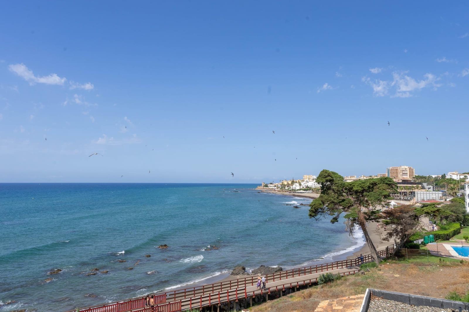 3 bedroom Flat for rent in Miraflores with pool - € 1,900 (Ref: 9945724)