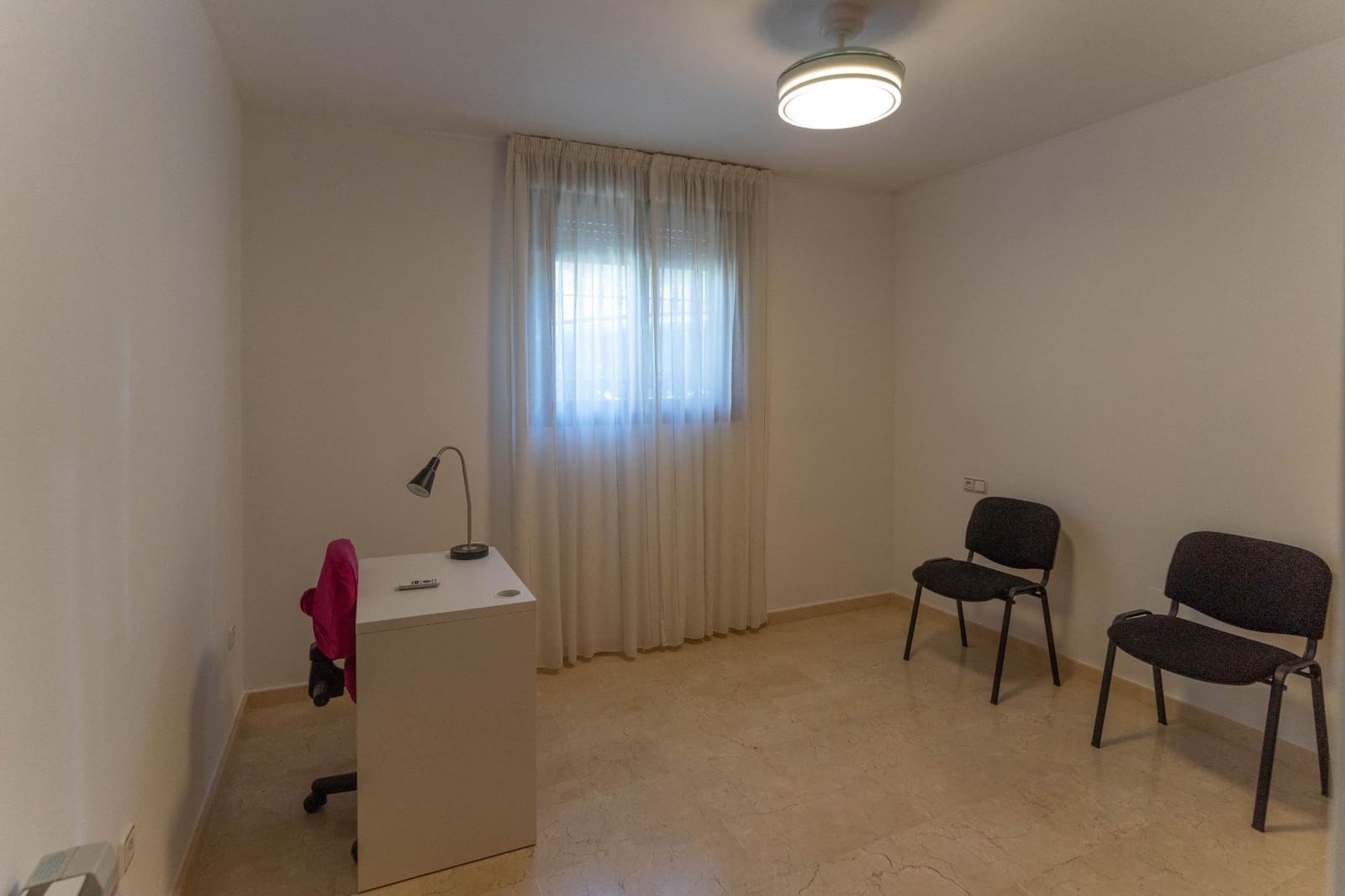 3 bedroom Flat for rent in Alhaurin el Grande with garage - € 950 (Ref: 9959797)