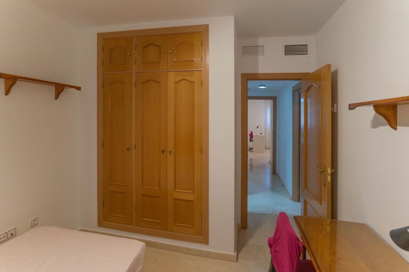 3 bedroom Flat for rent in Alhaurin el Grande with garage - € 950 (Ref: 9959797)