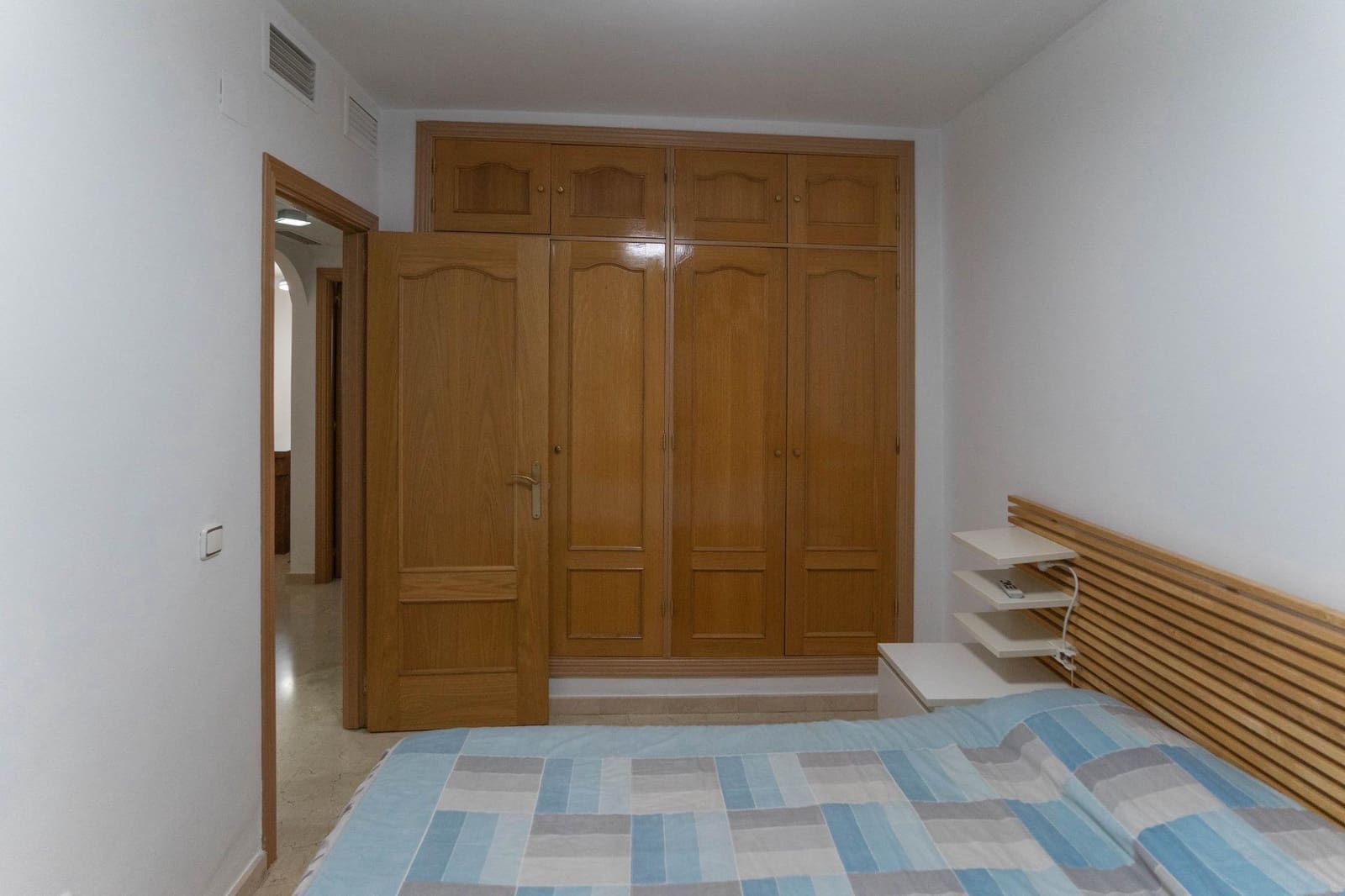 3 bedroom Flat for rent in Alhaurin el Grande with garage - € 950 (Ref: 9959797)