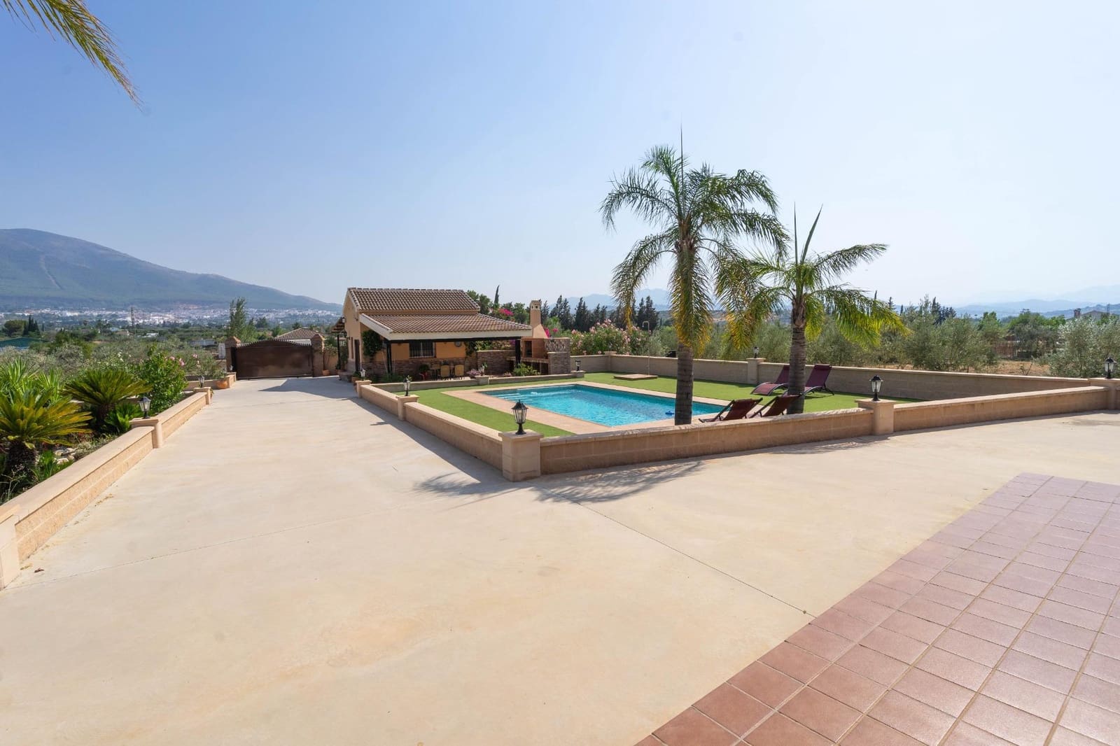 3 slaapkamer Villa te huur in Alhaurin el Grande met zwembad garage - € 2.100 (Ref: 9986878)