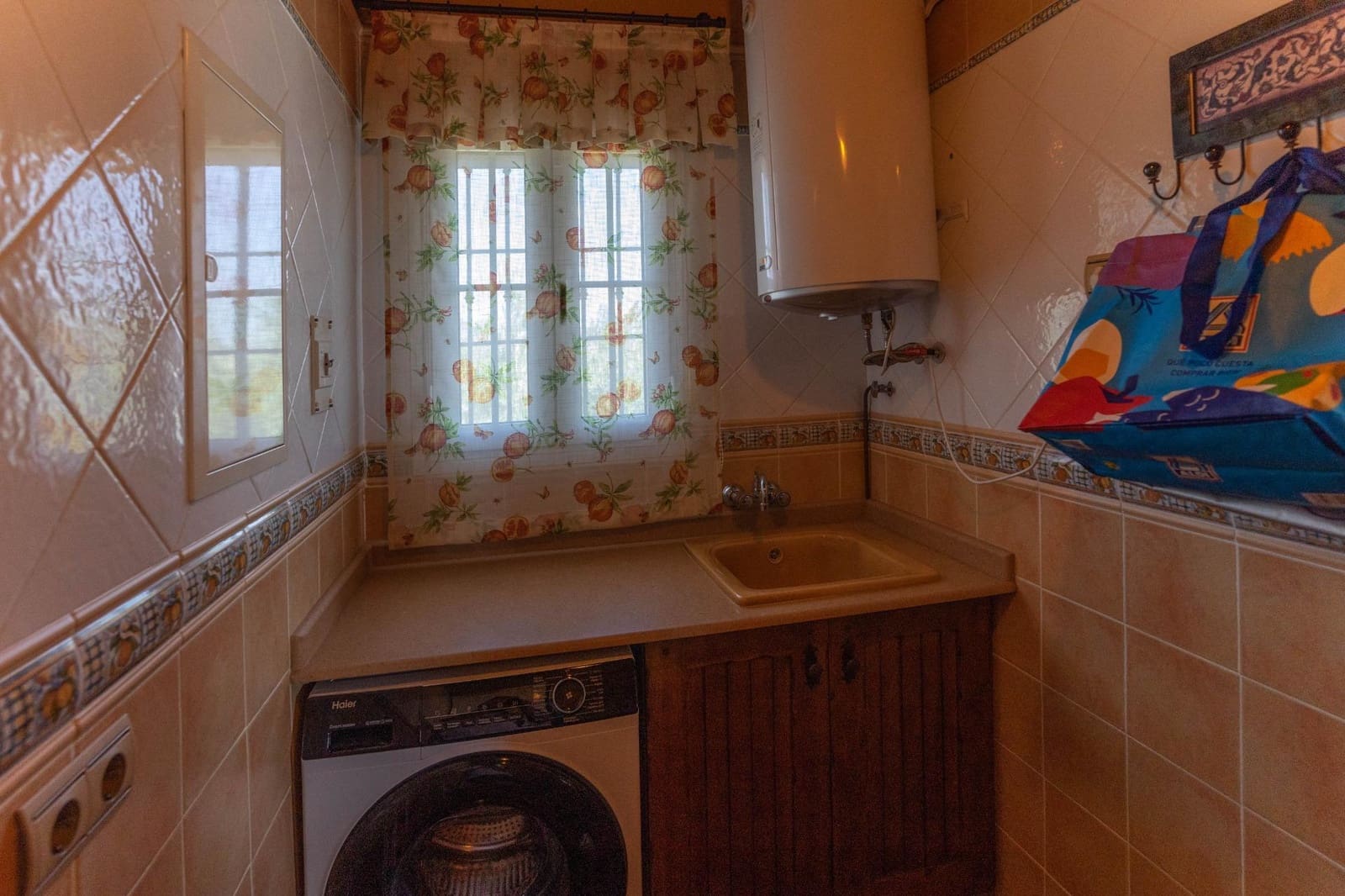 3 slaapkamer Villa te huur in Alhaurin el Grande met zwembad garage - € 2.100 (Ref: 9986878)