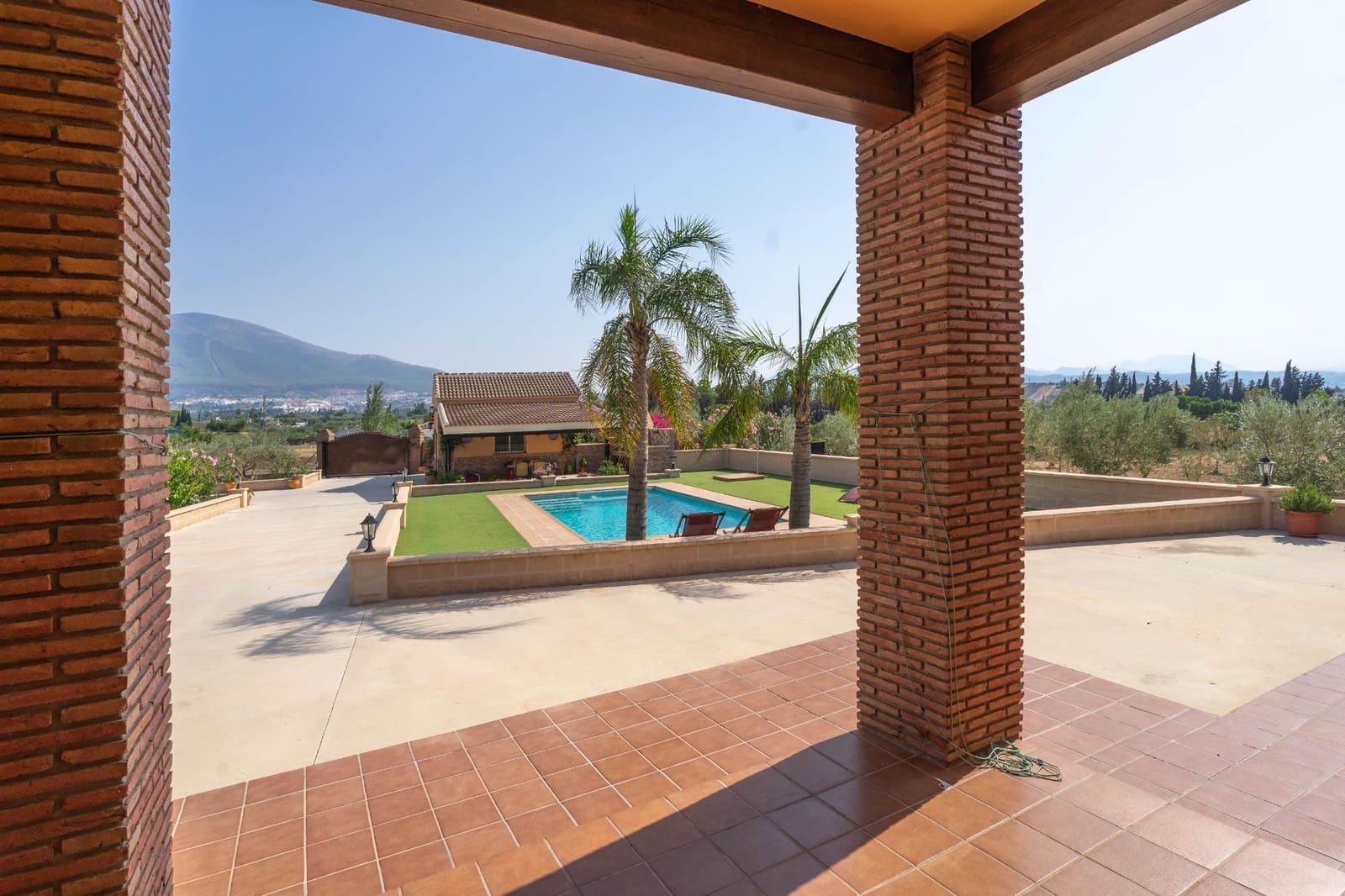 3 slaapkamer Villa te huur in Alhaurin el Grande met zwembad garage - € 2.100 (Ref: 9986878)