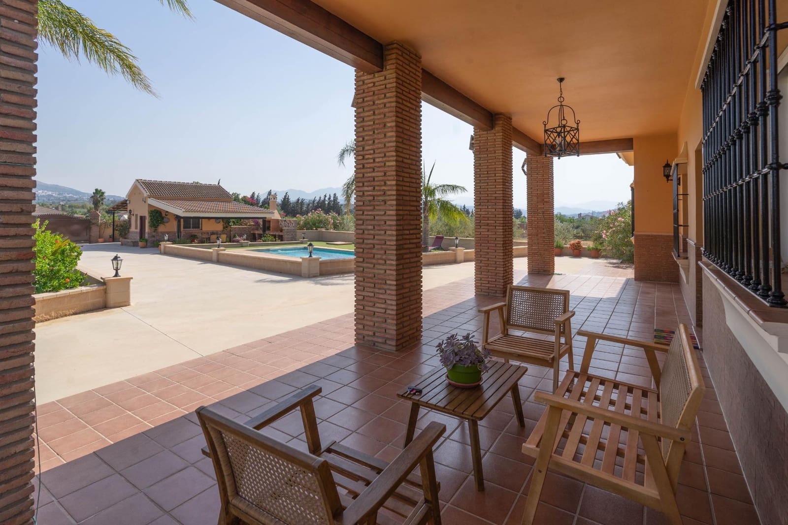 3 slaapkamer Villa te huur in Alhaurin el Grande met zwembad garage - € 2.100 (Ref: 9986878)