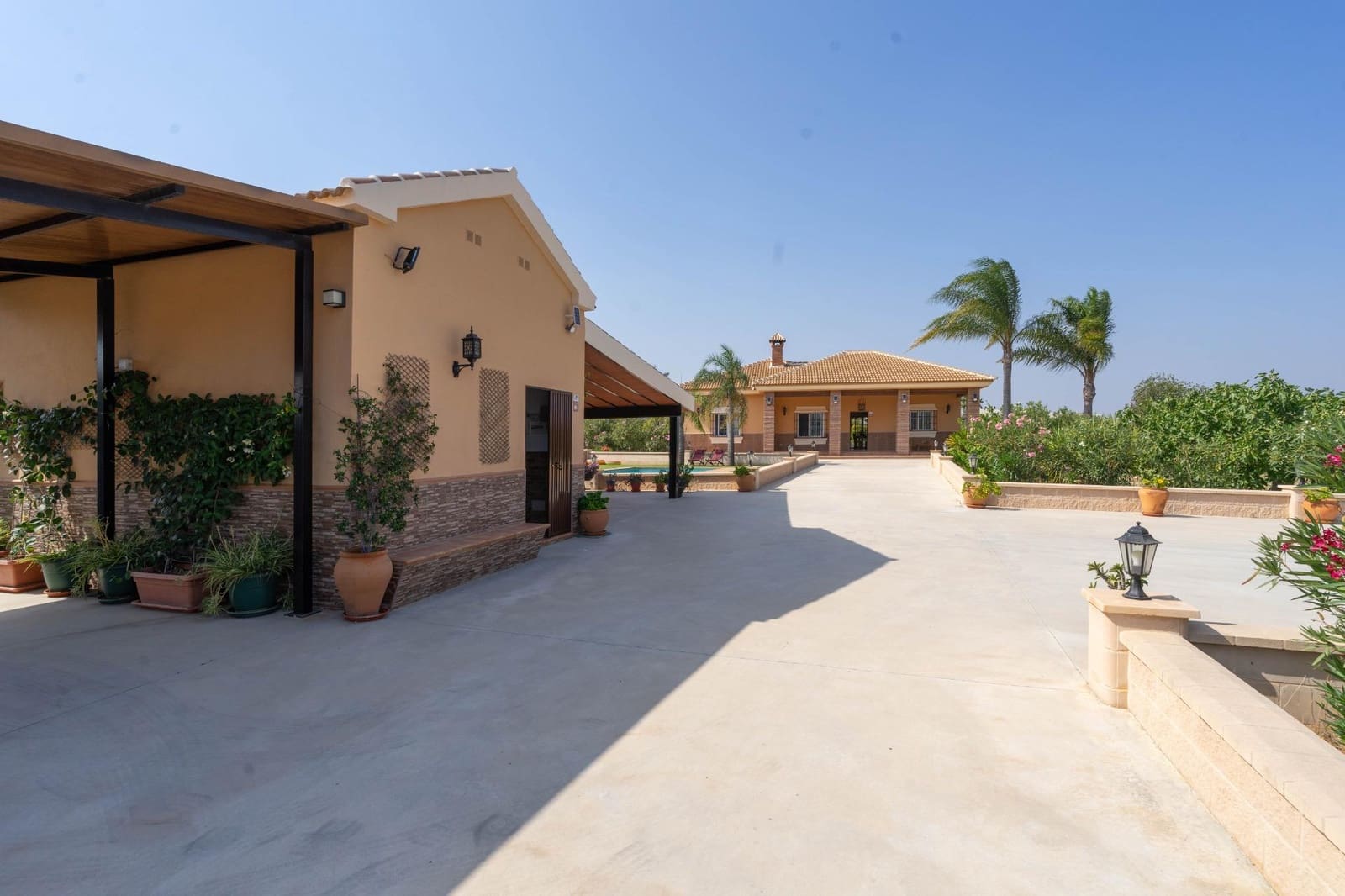 3 slaapkamer Villa te huur in Alhaurin el Grande met zwembad garage - € 2.100 (Ref: 9986878)