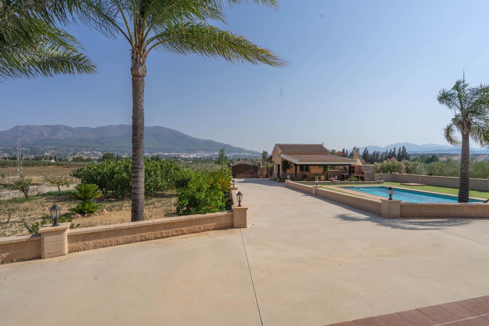 3 slaapkamer Villa te huur in Alhaurin el Grande met zwembad garage - € 2.100 (Ref: 9986878)