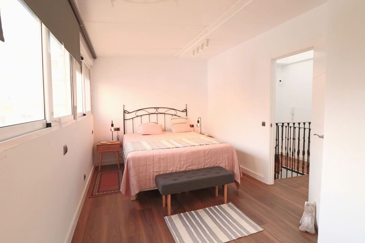 4 Zimmer Haus zu verkaufen in Almeria Stadt - 299.000 € (Ref: 10057389)