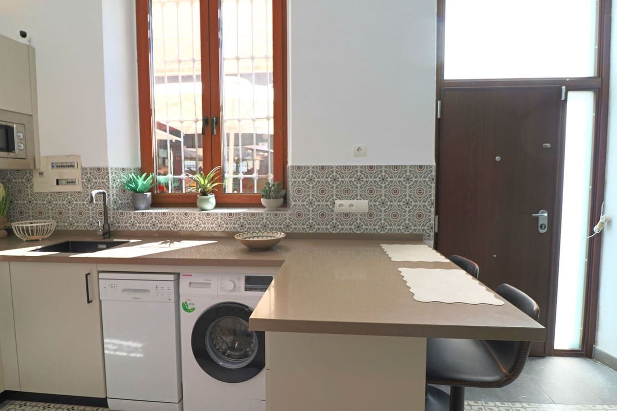 4 Zimmer Haus zu verkaufen in Almeria Stadt - 299.000 € (Ref: 10057389)