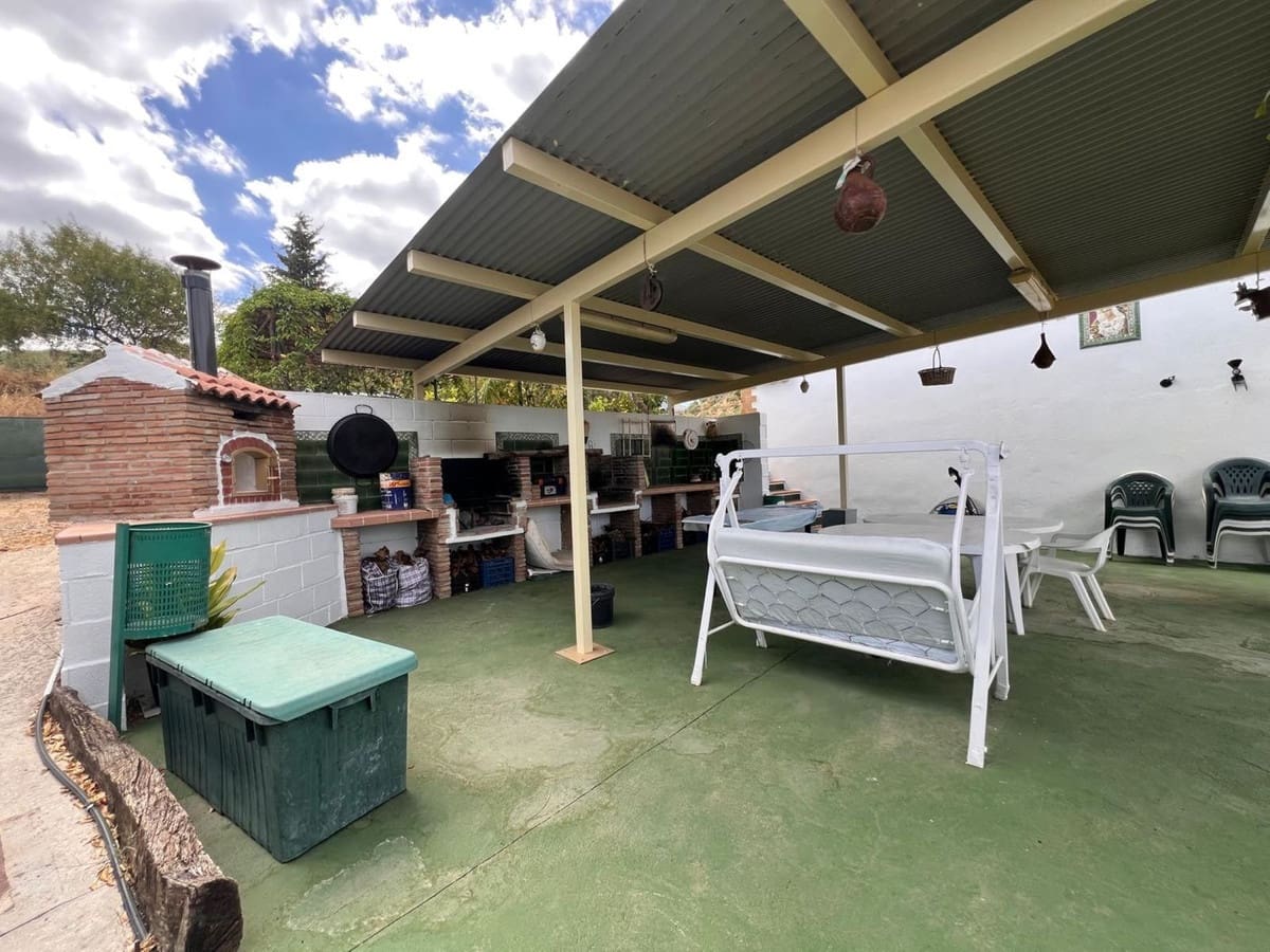 4 bedroom Finca/Country House for sale in Monda with pool garage - € 449,000 (Ref: 10057391)