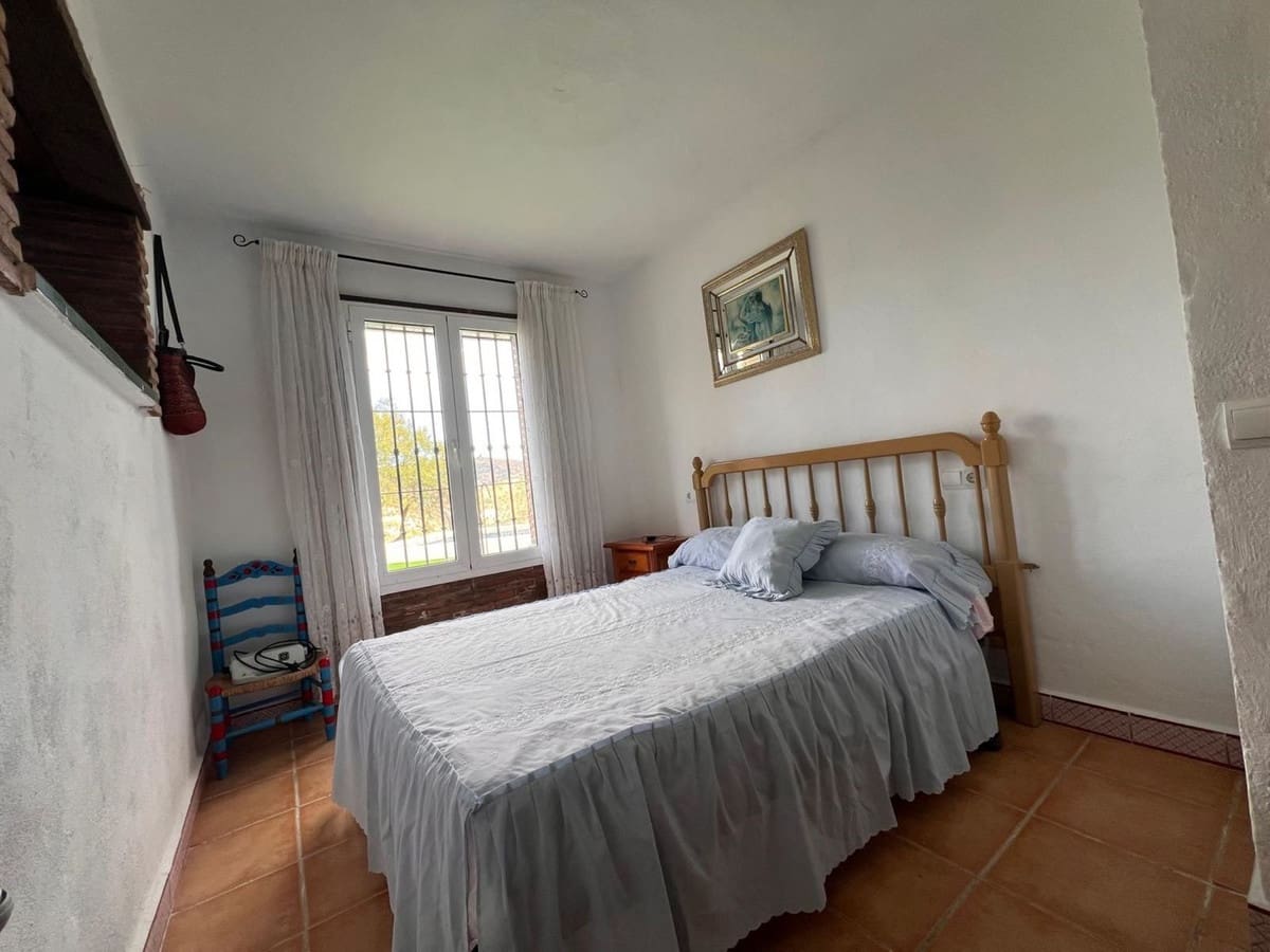 4 bedroom Finca/Country House for sale in Monda with pool garage - € 449,000 (Ref: 10057391)