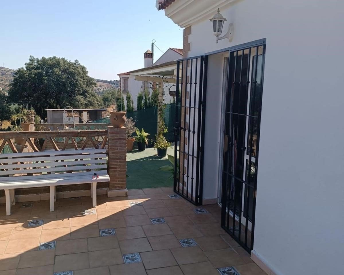 4 bedroom Finca/Country House for sale in Monda with pool garage - € 449,000 (Ref: 10057391)