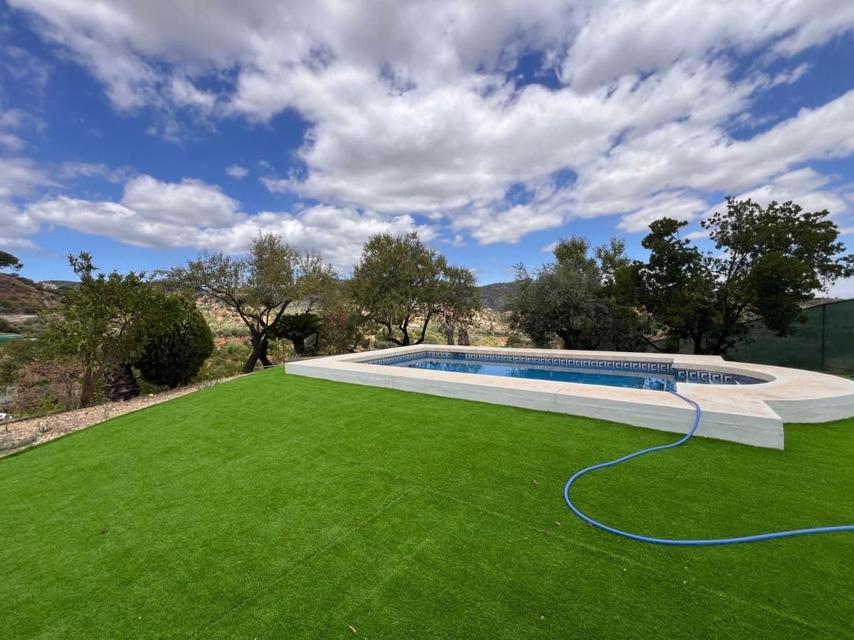 4 bedroom Finca/Country House for sale in Monda with pool garage - € 449,000 (Ref: 10057391)