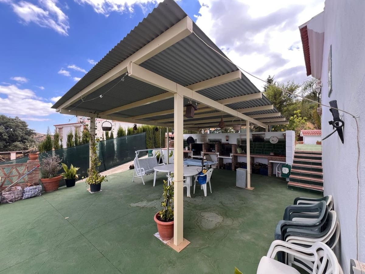 4 bedroom Finca/Country House for sale in Monda with pool garage - € 449,000 (Ref: 10057391)