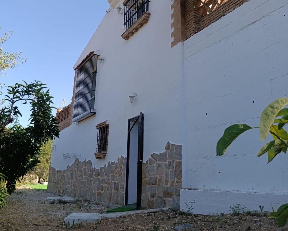 4 bedroom Finca/Country House for sale in Monda with pool garage - € 449,000 (Ref: 10057391)