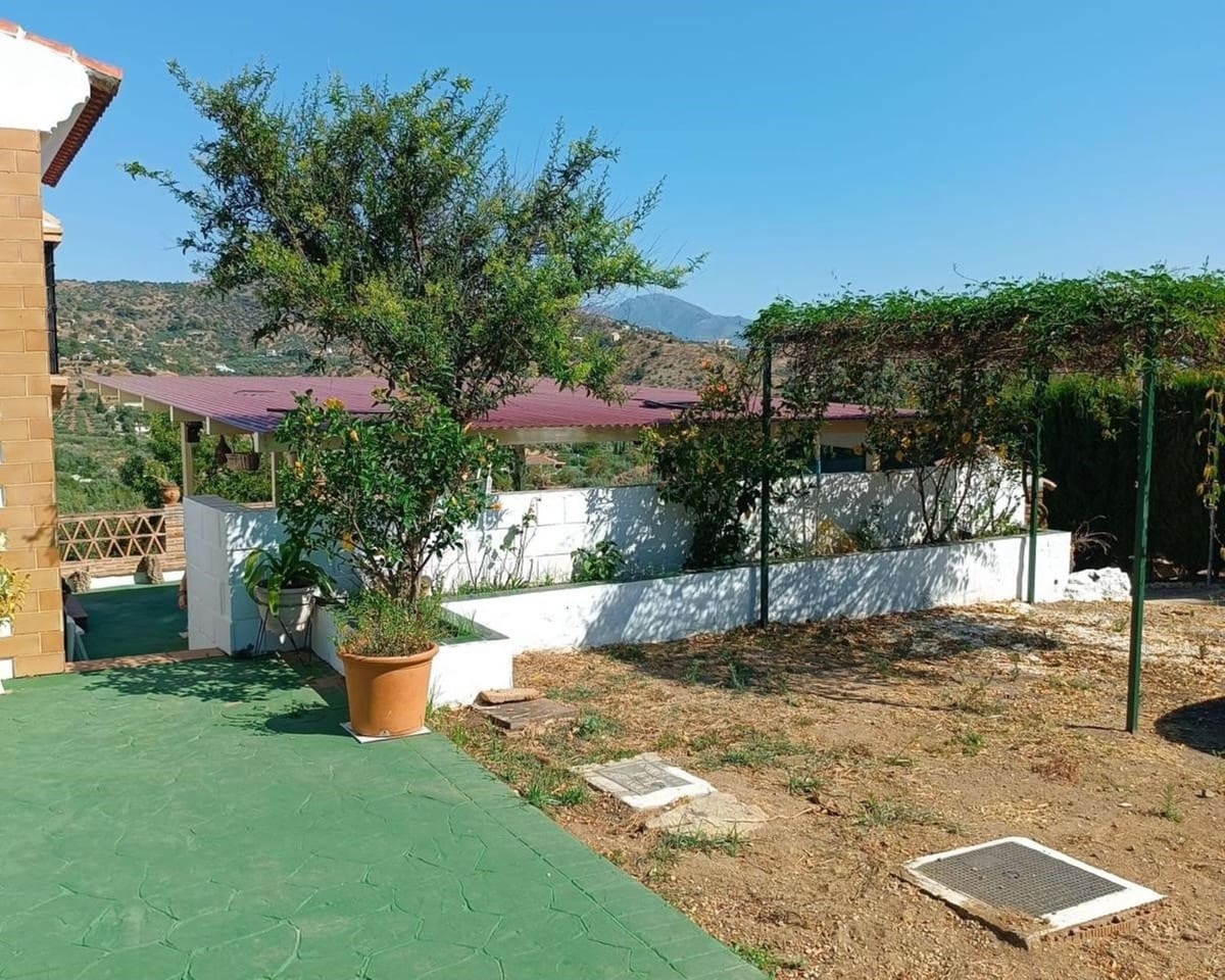 4 bedroom Finca/Country House for sale in Monda with pool garage - € 449,000 (Ref: 10057391)