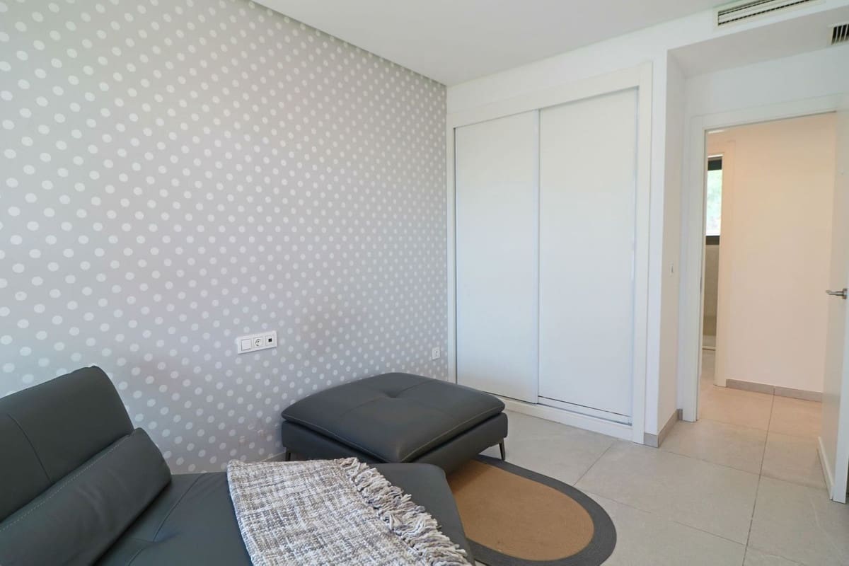 3 makuuhuone Kattohuoneisto myytävänä paikassa La Quinta mukana uima-altaan - 745 000 € (Ref: 10057395)