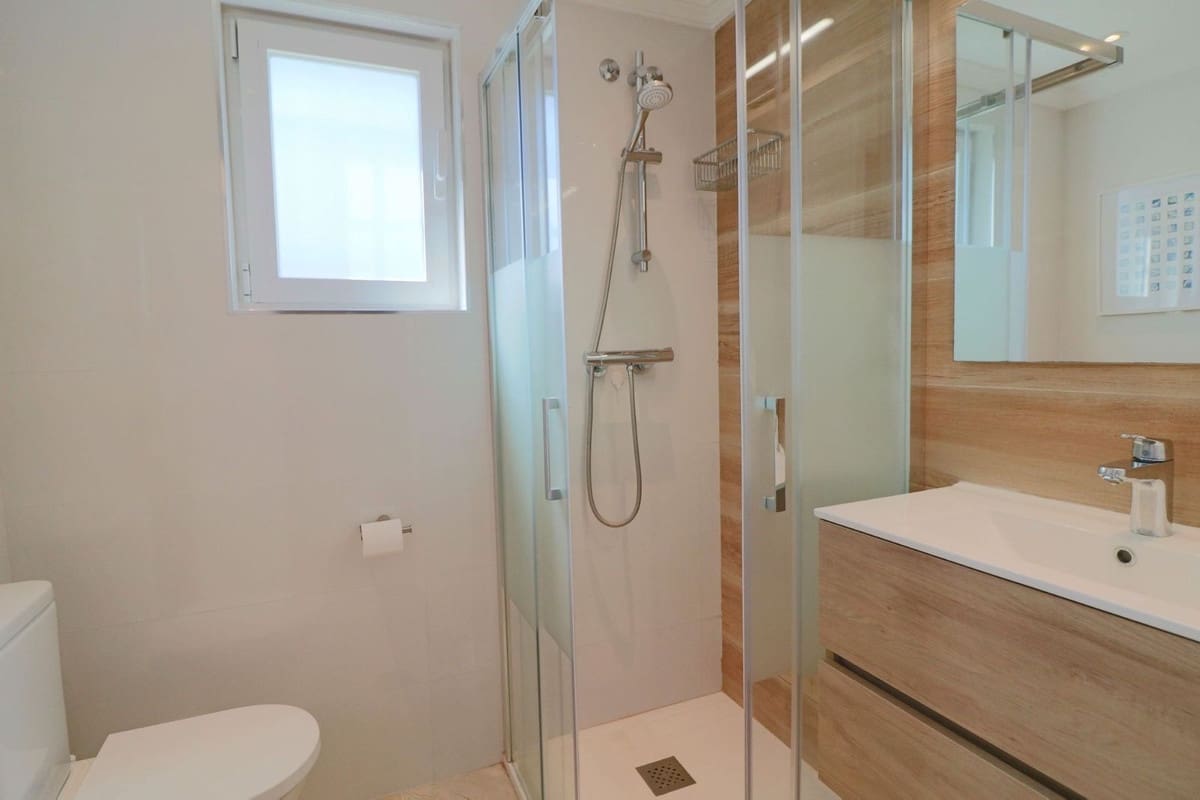 4 slaapkamer Huis te koop in Estepona met garage - € 768.000 (Ref: 10057396)