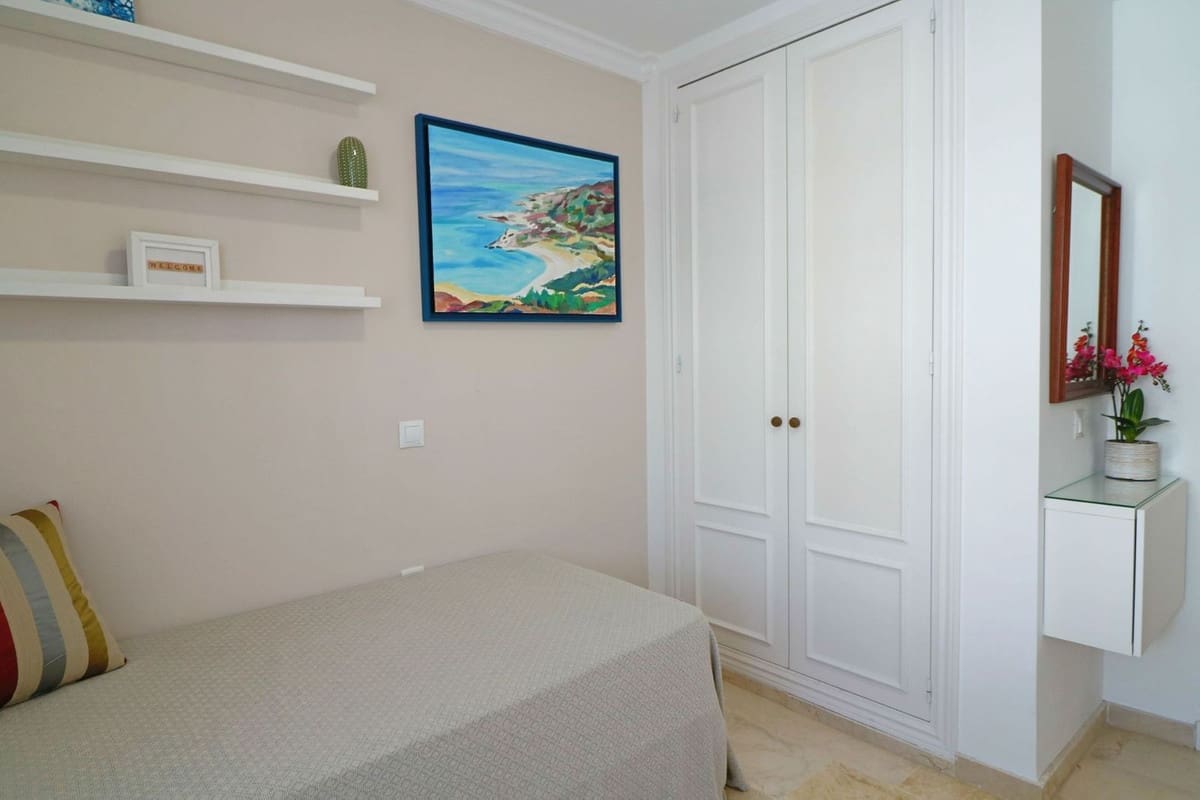 4 slaapkamer Huis te koop in Estepona met garage - € 768.000 (Ref: 10057396)