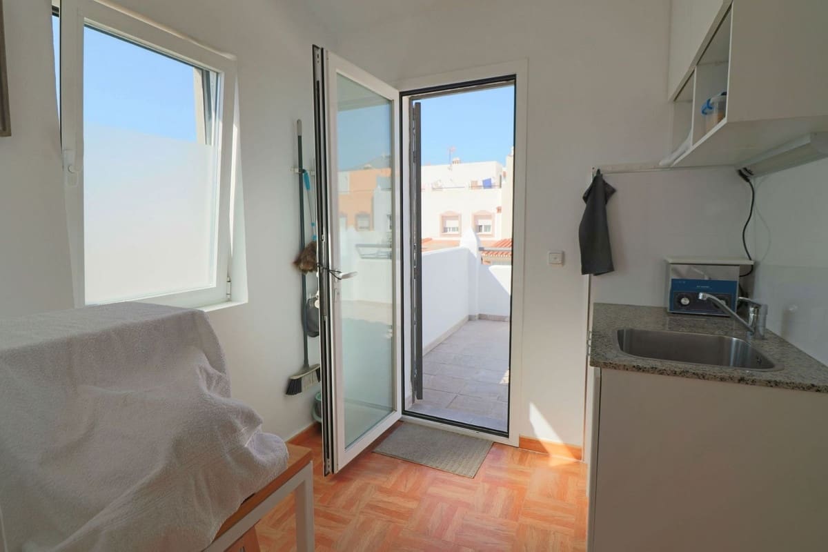4 slaapkamer Huis te koop in Estepona met garage - € 768.000 (Ref: 10057396)