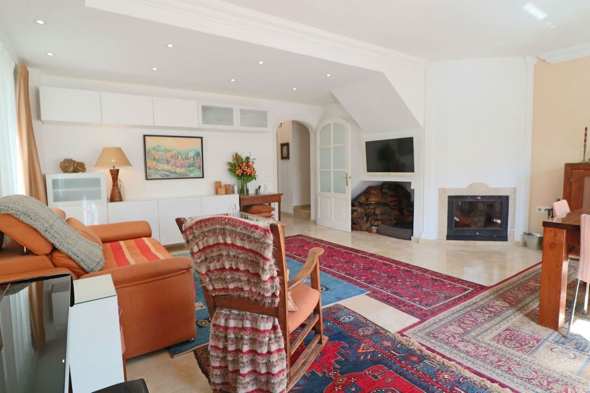 4 slaapkamer Huis te koop in Estepona met garage - € 768.000 (Ref: 10057396)