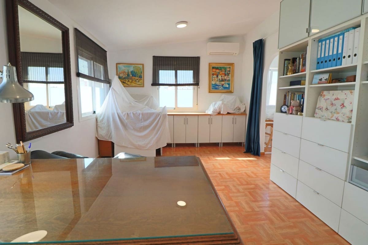 4 slaapkamer Huis te koop in Estepona met garage - € 768.000 (Ref: 10057396)