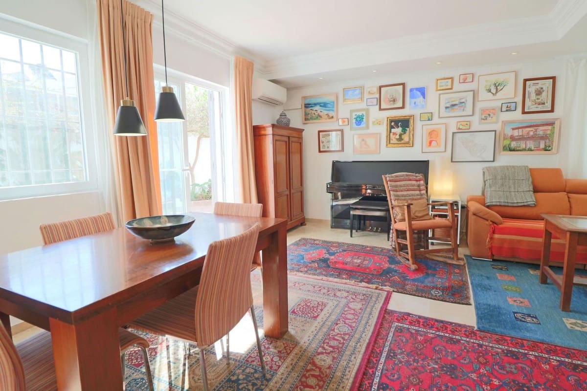 4 slaapkamer Huis te koop in Estepona met garage - € 768.000 (Ref: 10057396)