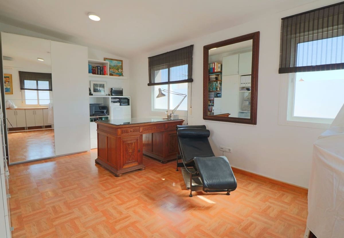 4 slaapkamer Huis te koop in Estepona met garage - € 768.000 (Ref: 10057396)