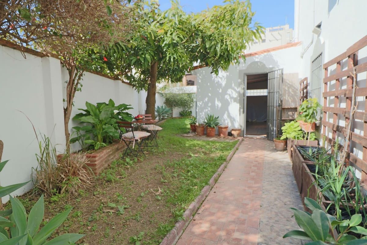4 slaapkamer Huis te koop in Estepona met garage - € 768.000 (Ref: 10057396)