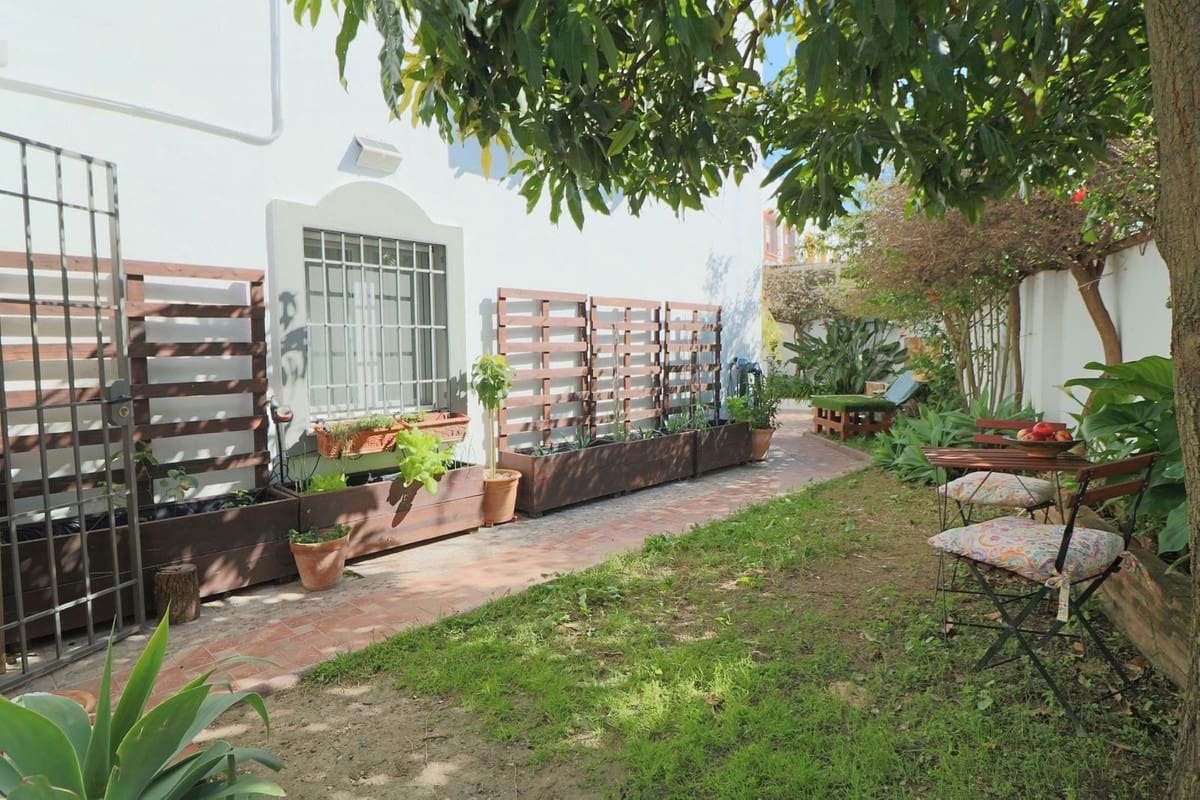 4 slaapkamer Huis te koop in Estepona met garage - € 768.000 (Ref: 10057396)