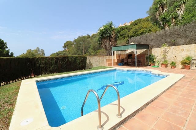 4 sypialnia Willa na sprzedaż w Elviria, Marbella z basenem garażem - 1 250 000 € (Ref: 10057397)