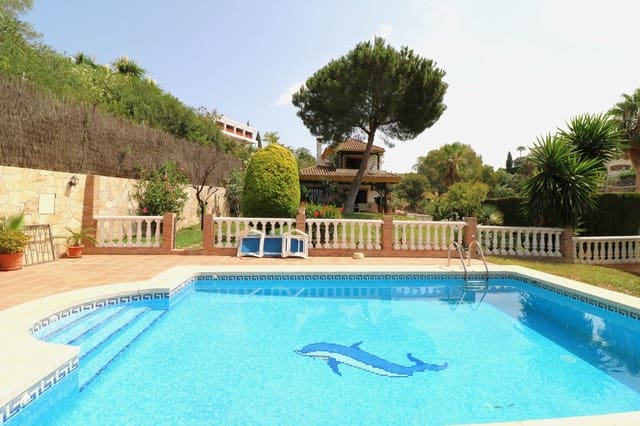 4 sypialnia Willa na sprzedaż w Elviria, Marbella z basenem garażem - 1 250 000 € (Ref: 10057397)