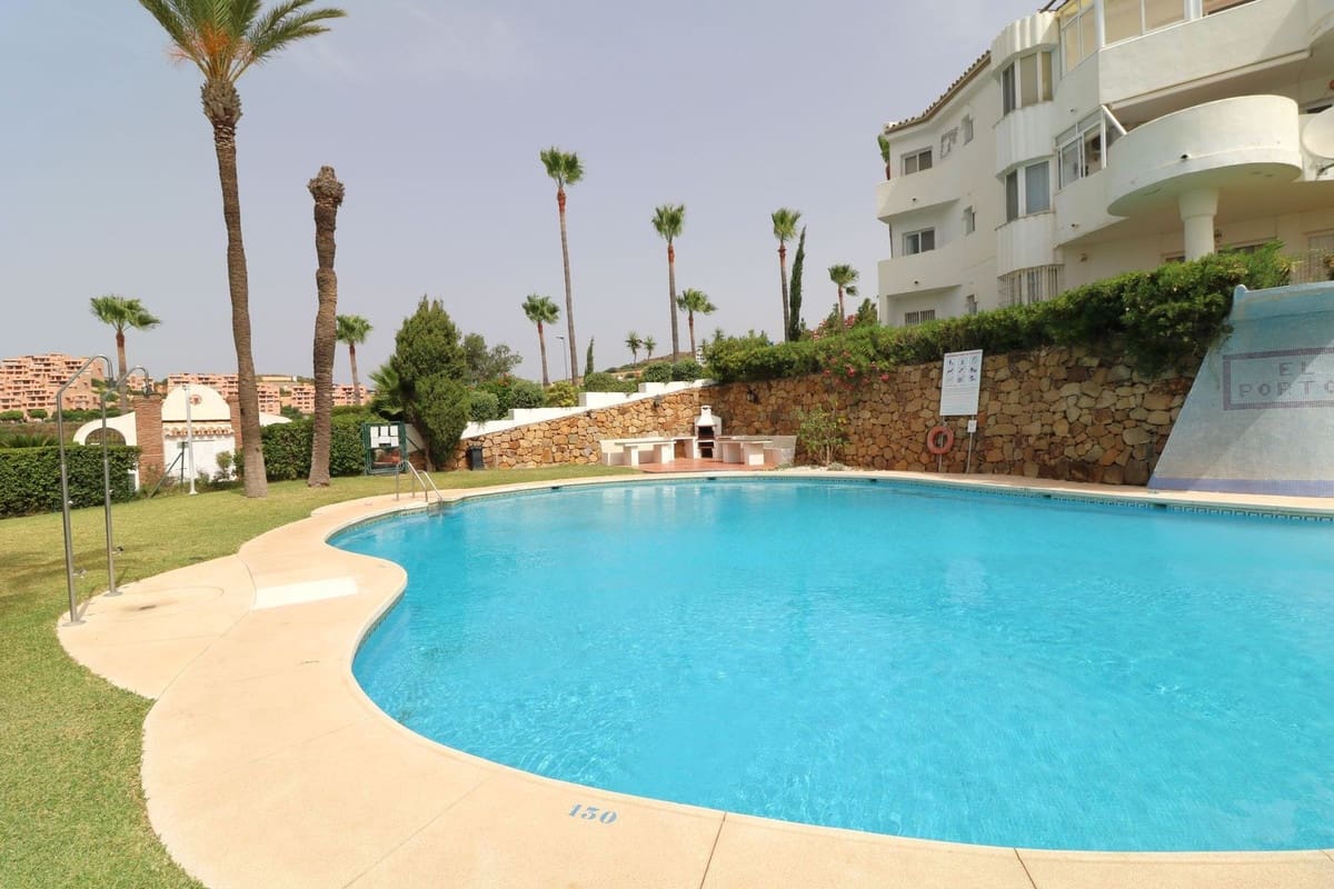 2 soveværelse Lejlighed til salg i Calahonda med swimmingpool - € 299.000 (Ref: 10057398)