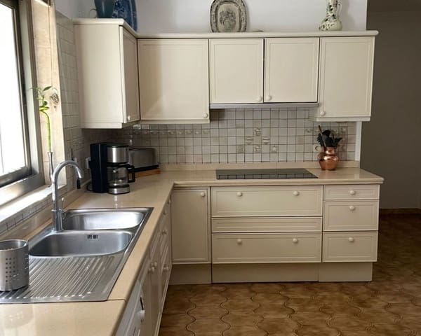 Chalet de 5 habitaciones en Los Monteros, Marbella en venta con piscina garaje - 3.900.000 € (Ref: 10057400)