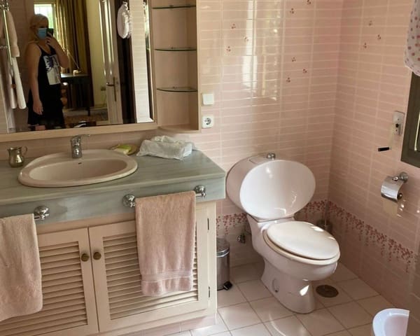 Chalet de 5 habitaciones en Los Monteros, Marbella en venta con piscina garaje - 3.900.000 € (Ref: 10057400)