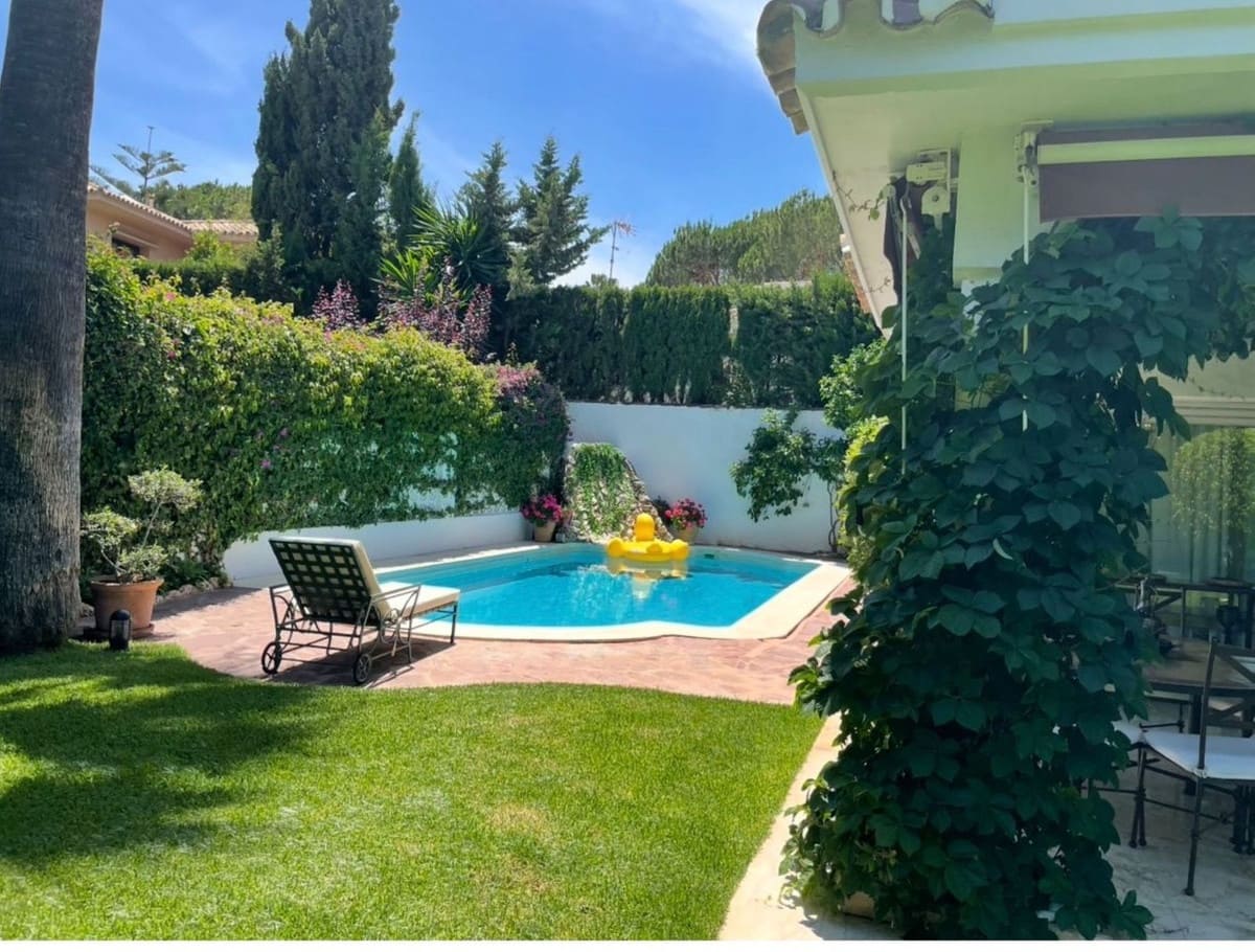 Chalet de 5 habitaciones en Los Monteros en venta con piscina garaje - 3.900.000 € (Ref: 10057400)
