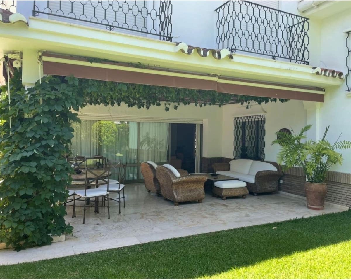 Chalet de 5 habitaciones en Los Monteros en venta con piscina garaje - 3.900.000 € (Ref: 10057400)