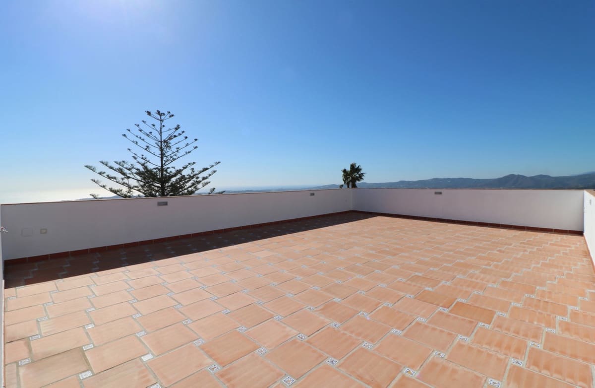 7 sovrum Villa till salu i Mijas med pool garage - 1 697 000 € (Ref: 10057403)