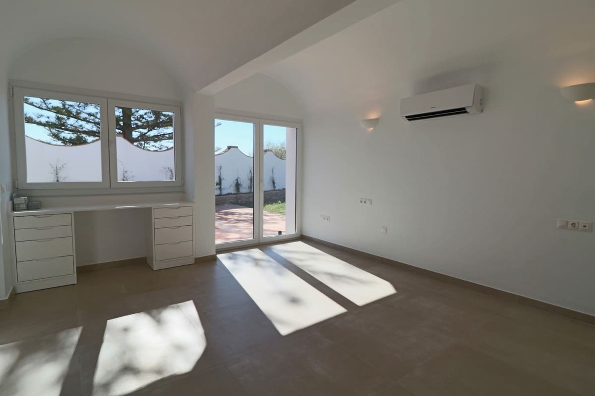 7 sovrum Villa till salu i Mijas med pool garage - 1 697 000 € (Ref: 10057403)