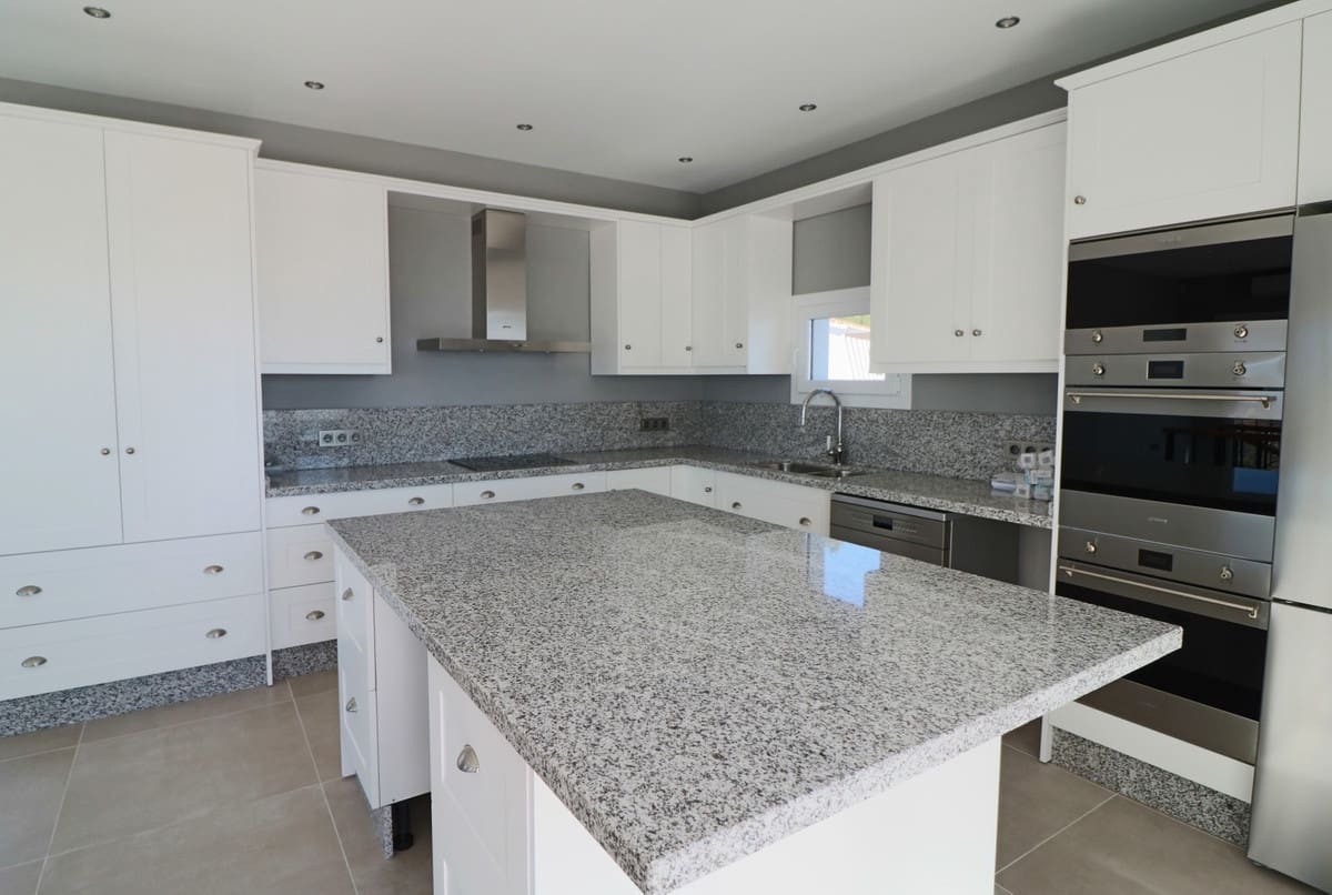 7 sovrum Villa till salu i Mijas med pool garage - 1 697 000 € (Ref: 10057403)