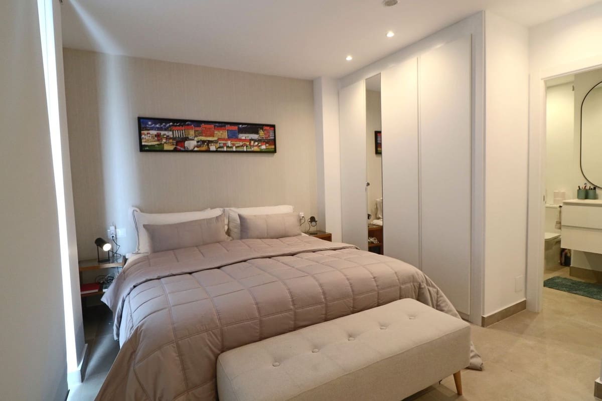 4 soverom Kjedet enebolig til salgs i Fuengirola med svømmebasseng garasje - € 795 000 (Ref: 10057404)