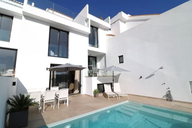 Pareado de 4 habitaciones en Fuengirola en venta con piscina garaje - 795.000 € (Ref: 10057404)