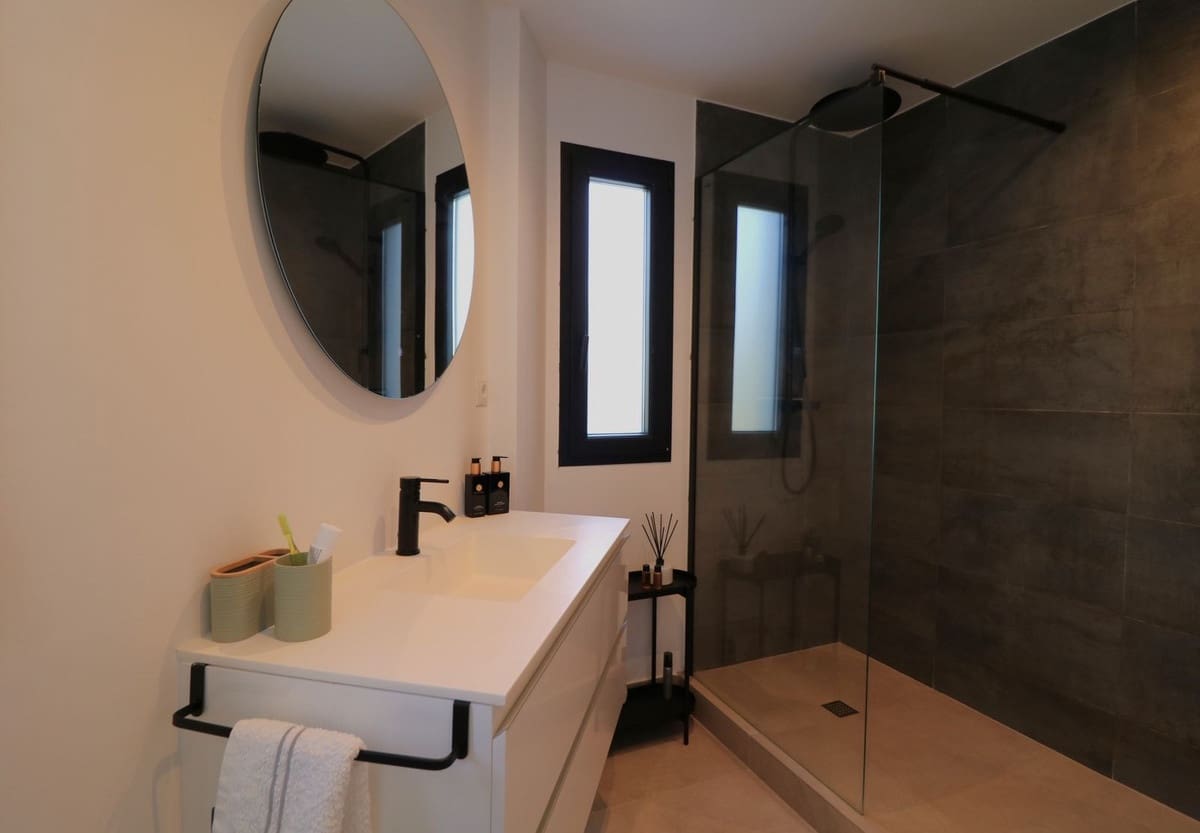 4 soverom Kjedet enebolig til salgs i Fuengirola med svømmebasseng garasje - € 795 000 (Ref: 10057404)