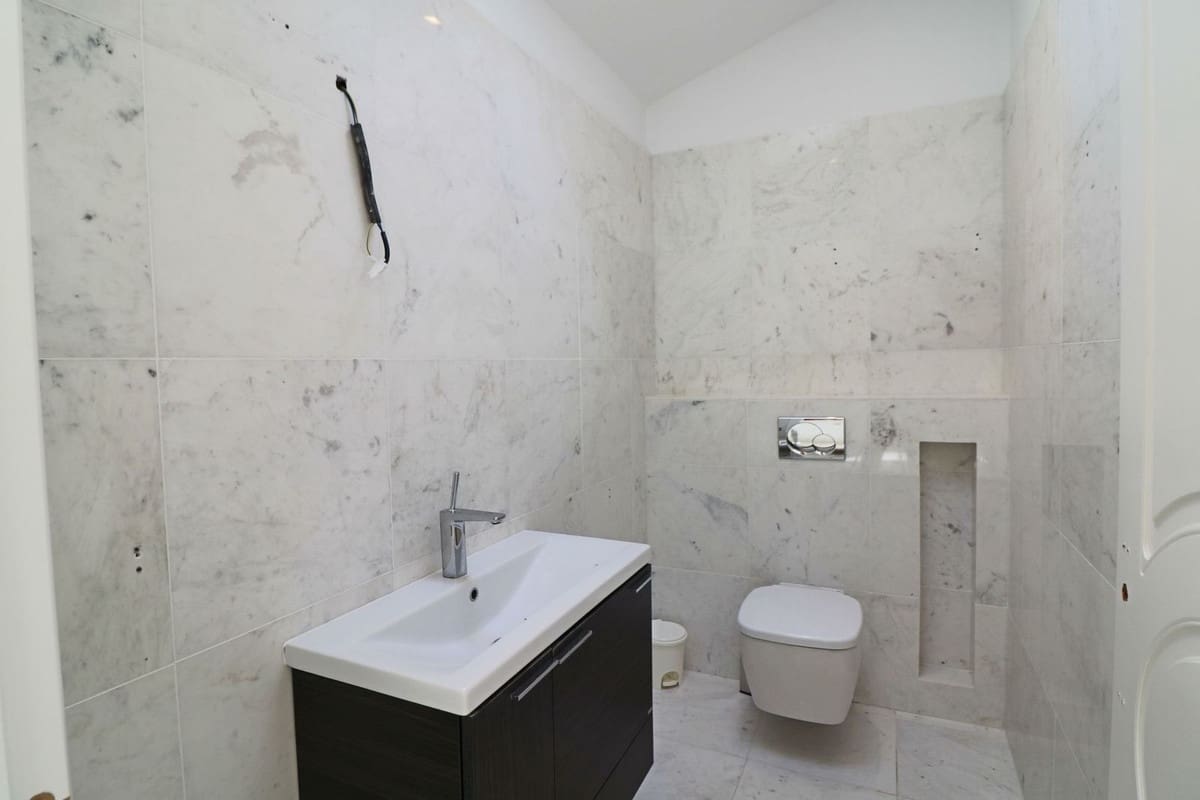 7 Zimmer Villa zu verkaufen in Benahavis mit Pool Garage - 1.779.500 € (Ref: 10057405)