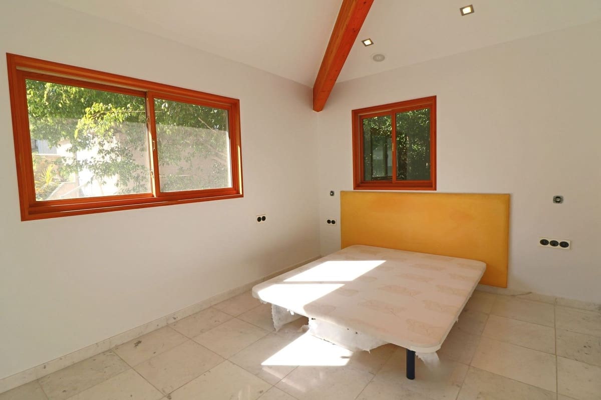 7 Zimmer Villa zu verkaufen in Benahavis mit Pool Garage - 1.779.500 € (Ref: 10057405)