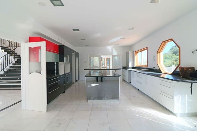 7 quarto Moradia para venda em Benahavís com piscina garagem - 1 779 500 € (Ref: 10057405)