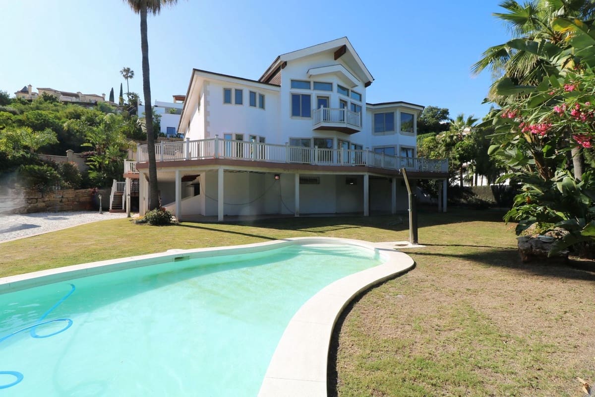 7 Zimmer Villa zu verkaufen in Benahavis mit Pool Garage - 1.779.500 € (Ref: 10057405)