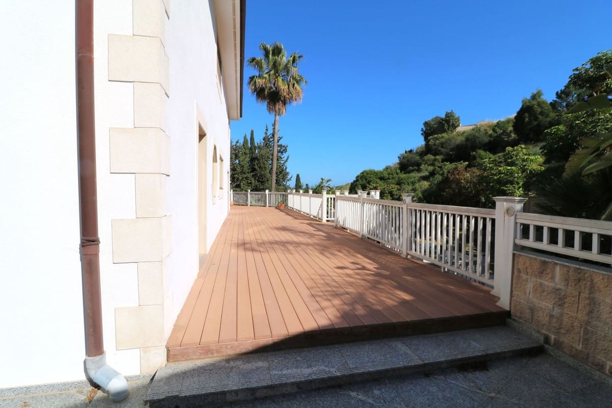 7 Zimmer Villa zu verkaufen in Benahavis mit Pool Garage - 1.779.500 € (Ref: 10057405)