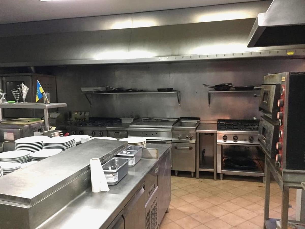 Restaurant/Bar for sale in Marbesa - € 550,000 (Ref: 10057406)