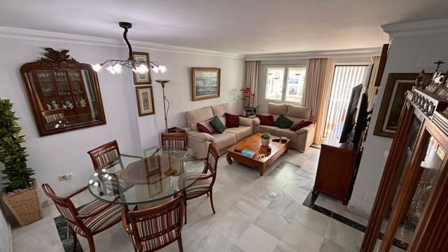 4 bedroom Apartment for sale in Marbella with pool garage - € 895,000 (Ref: 10057407)
